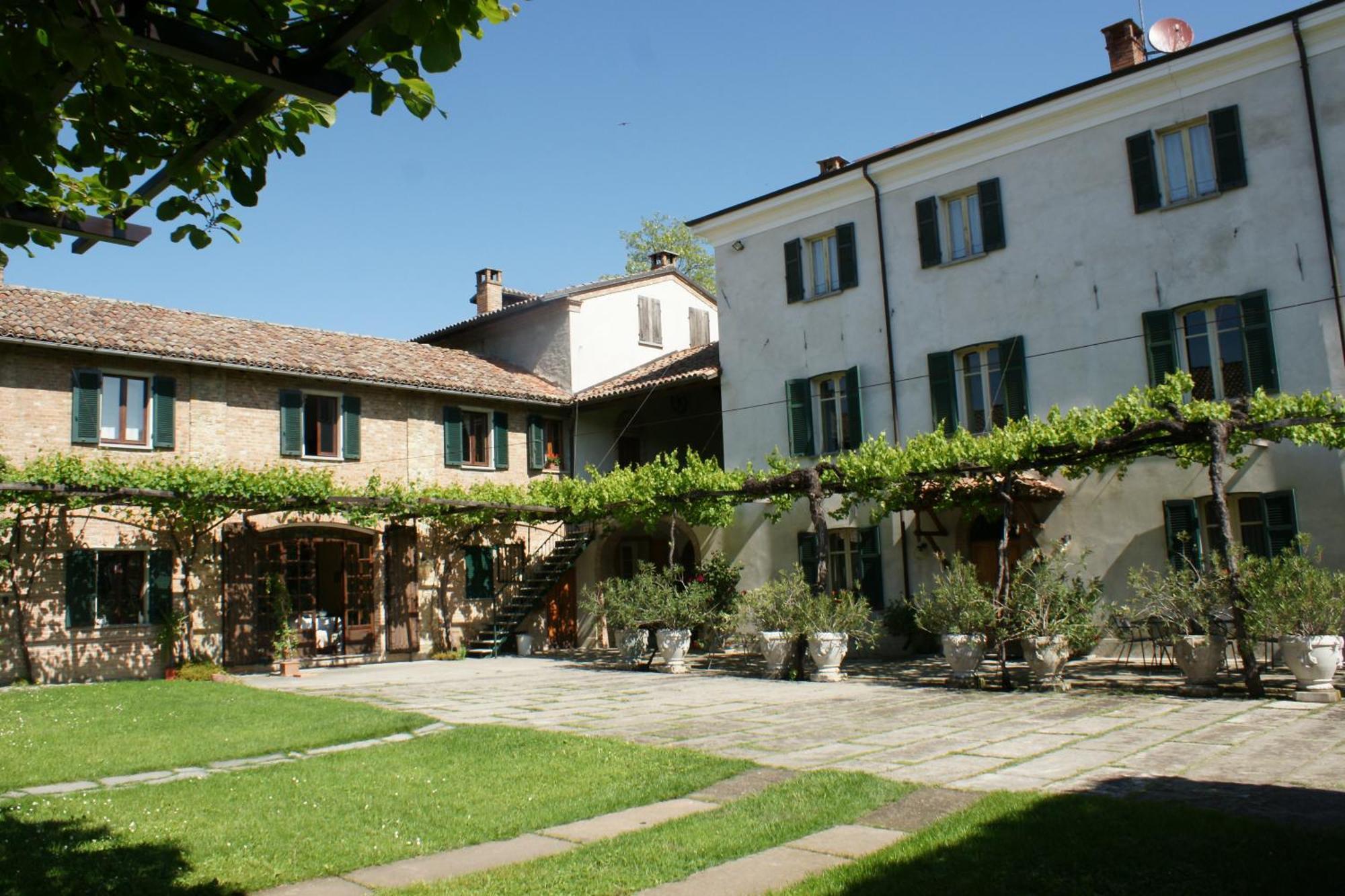 Tenuta Terensano Guest House Monleale Exterior photo