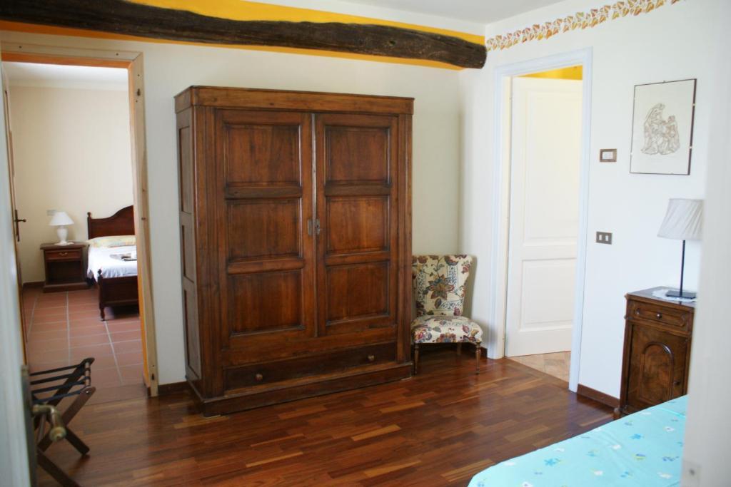 Tenuta Terensano Guest House Monleale Room photo